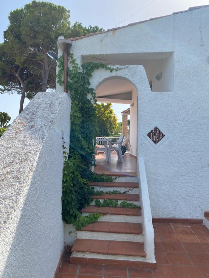 Villa Titti Residence La Bussola Fontane Bianche Exterior photo